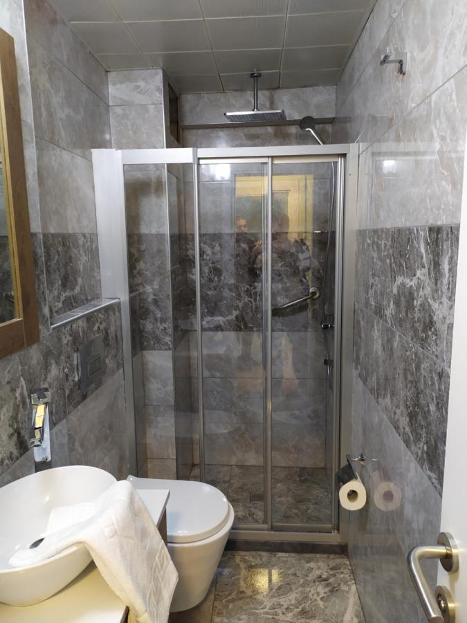 The Wolf Hotel Istanbul Bagian luar foto